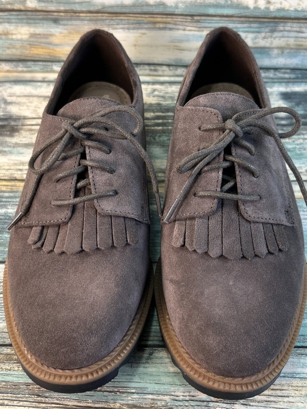 Clarks Kiltie Oxford Shoe Womens Size 8M Taupe Suede Dress Comfort Menswear Flat
